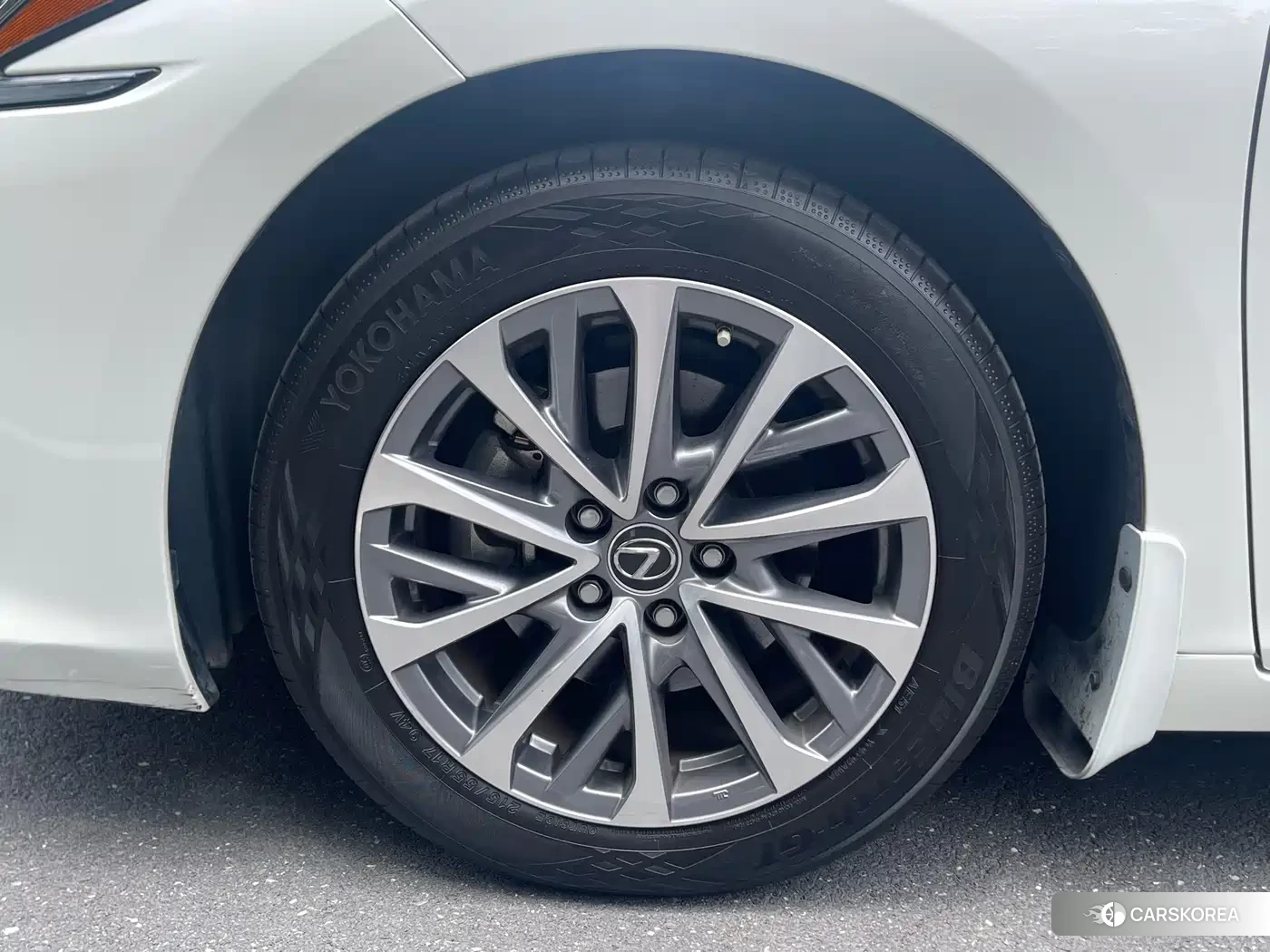 Lexus ES id 4577803 из Китая 21