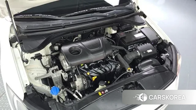 Hyundai Avante AD id 3484989 из Кореи 16