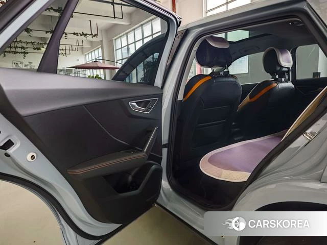 Audi Q2L e-tron id 4301202 из Китая 22