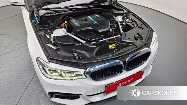 BMW 5 Series (G30) id 3535542 из Кореи 16