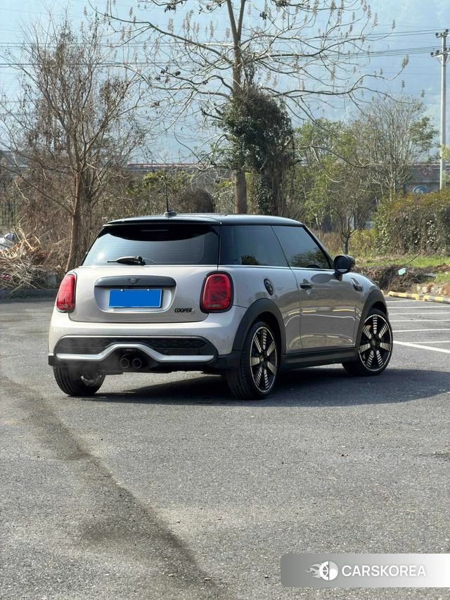 MINI Unknown id 3857018 из Китая 9