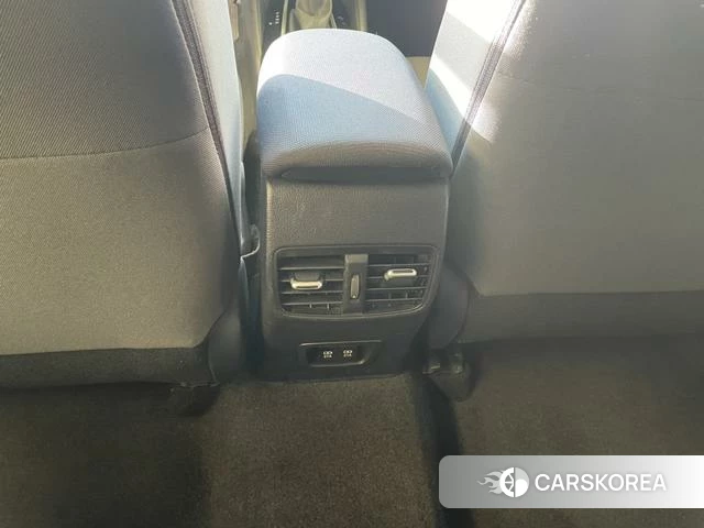 Toyota Corolla id 4298270 из Китая 8