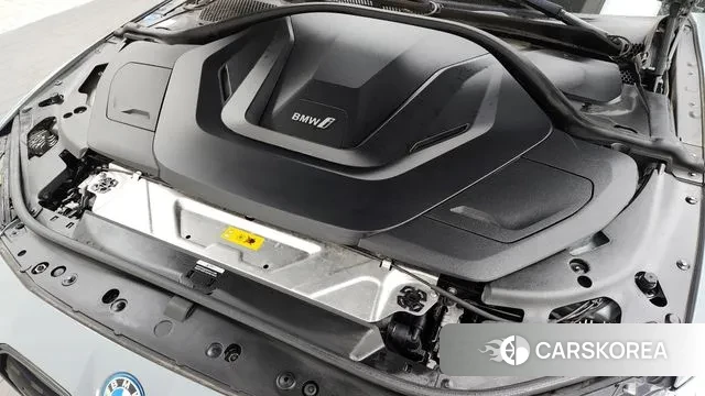 BMW i4 id 3675546 из Кореи 16