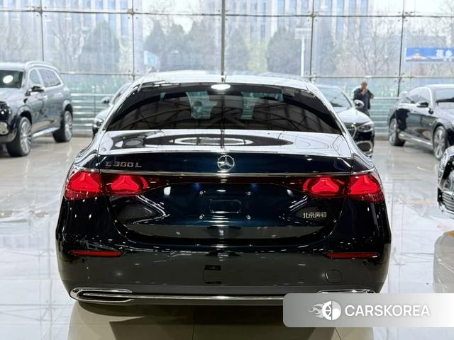 Mercedes-Benz E-class id 4265066 из Китая 14
