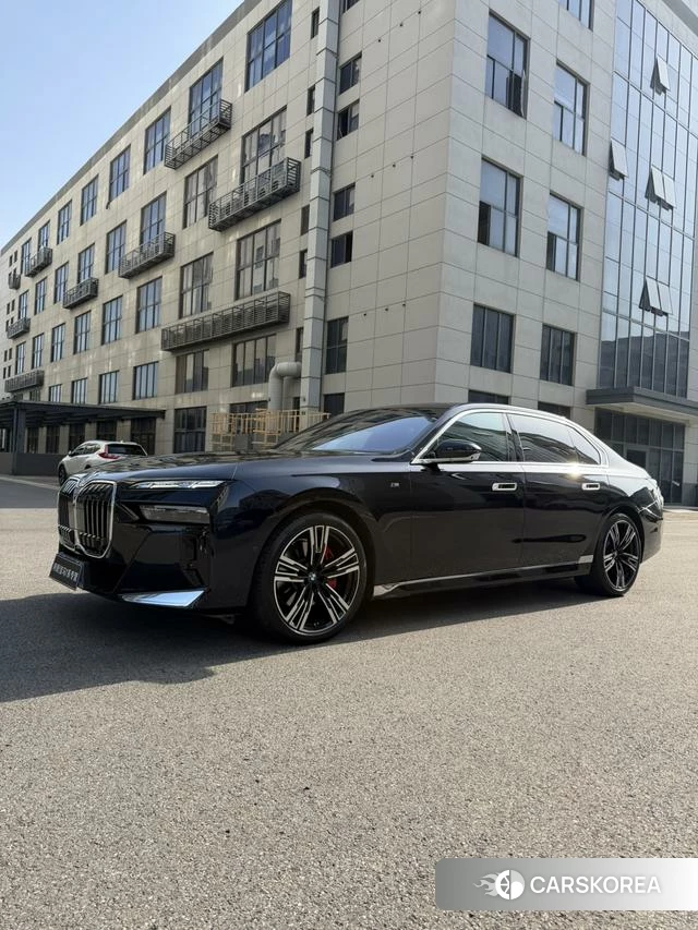 BMW 7 series 2024 Черный из Китая, фото 6