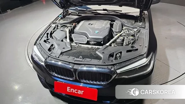 BMW 5 Series (G30) id 3368003 из Кореи 16