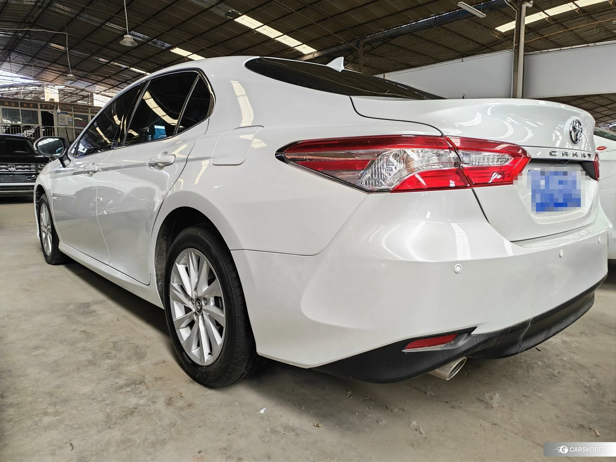 Toyota Camry 2022 Белый из Китая, фото 6
