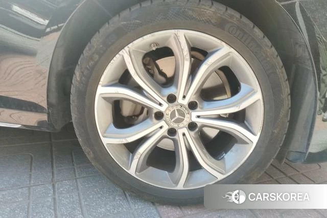 Mercedes-Benz E-class id 4256237 из Китая 13