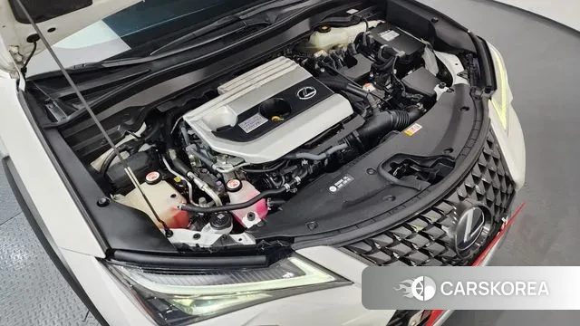 Lexus UX250h id 3656392 из Кореи 16