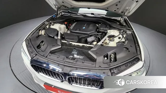 BMW 5 Series (G30) id 3324472 из Кореи 16