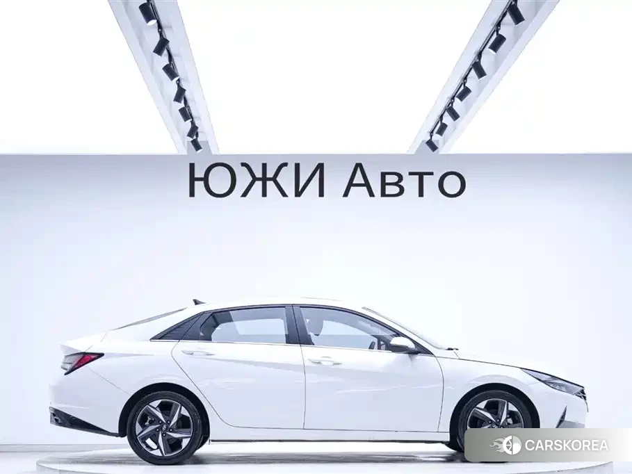 Hyundai Elantra 2023 Белый из Китая, фото 6