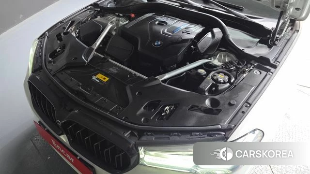 BMW 5 Series (G30) id 3843812 из Кореи 16