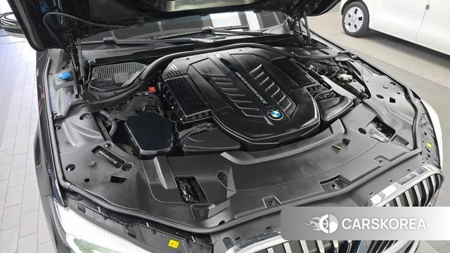 BMW 7 Series (G11) id 4642338 из Кореи 29