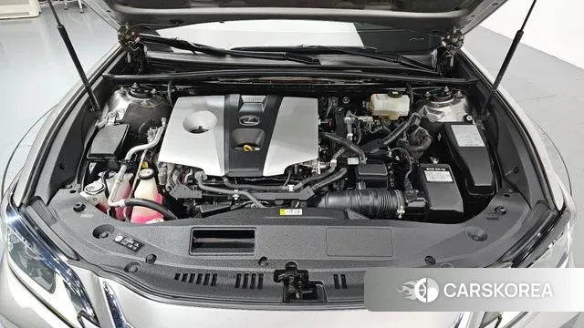Lexus ES300h 7th generation id 3636593 из Кореи 16