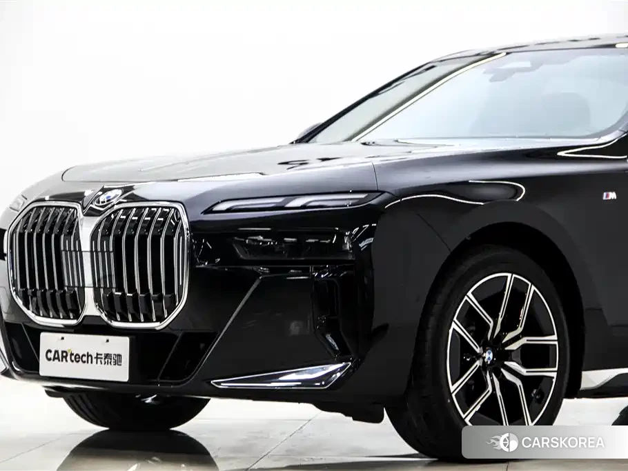 BMW 7 series id 4545761 из Китая 31