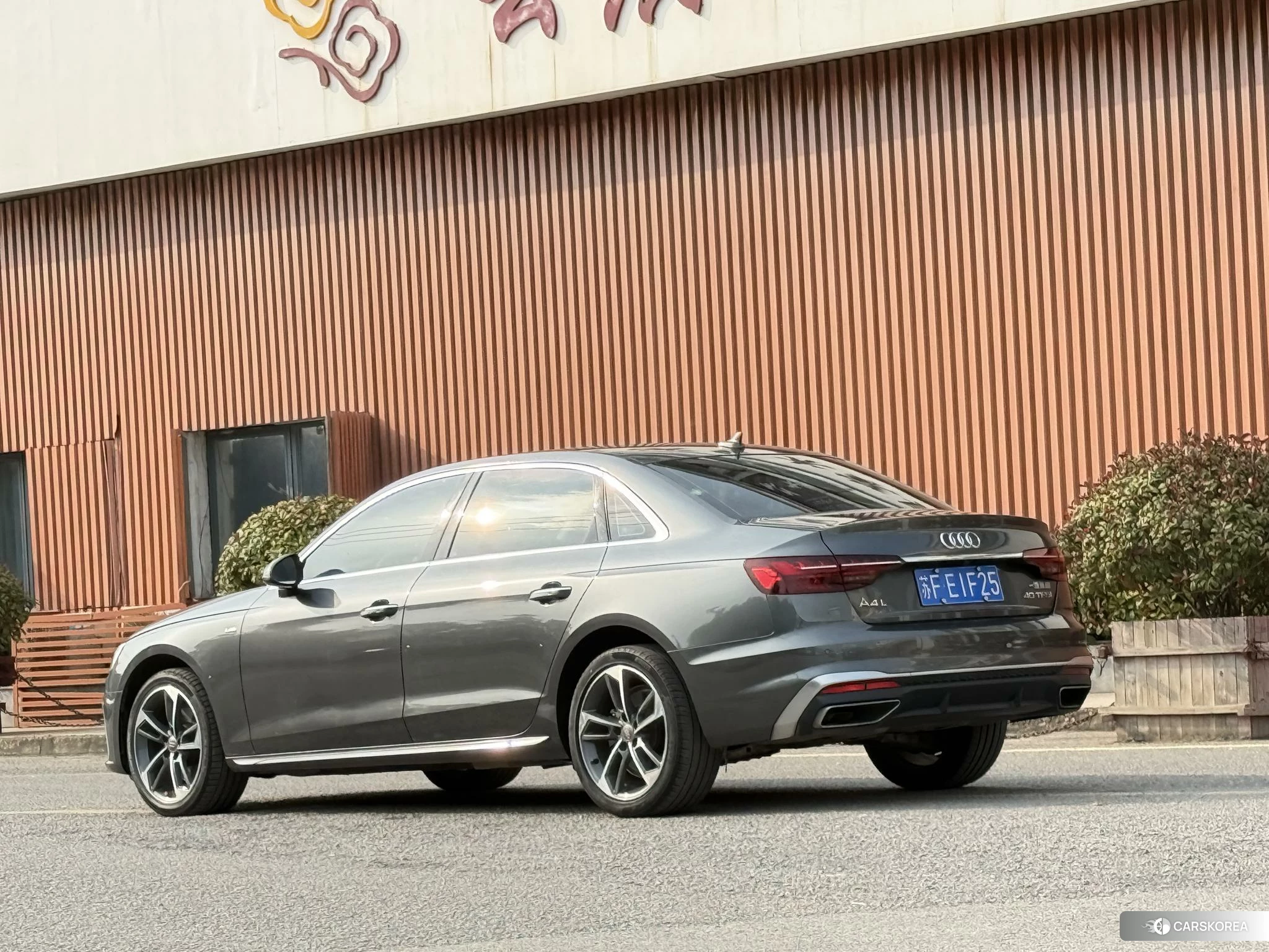 Audi A4L id 4407208 из Китая 12