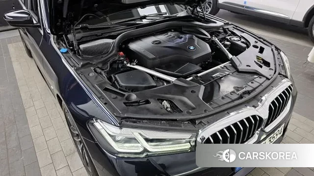 BMW 5 Series (G30) id 3685209 из Кореи 16