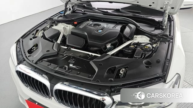 BMW 5 Series (G30) id 4331599 из Кореи 16
