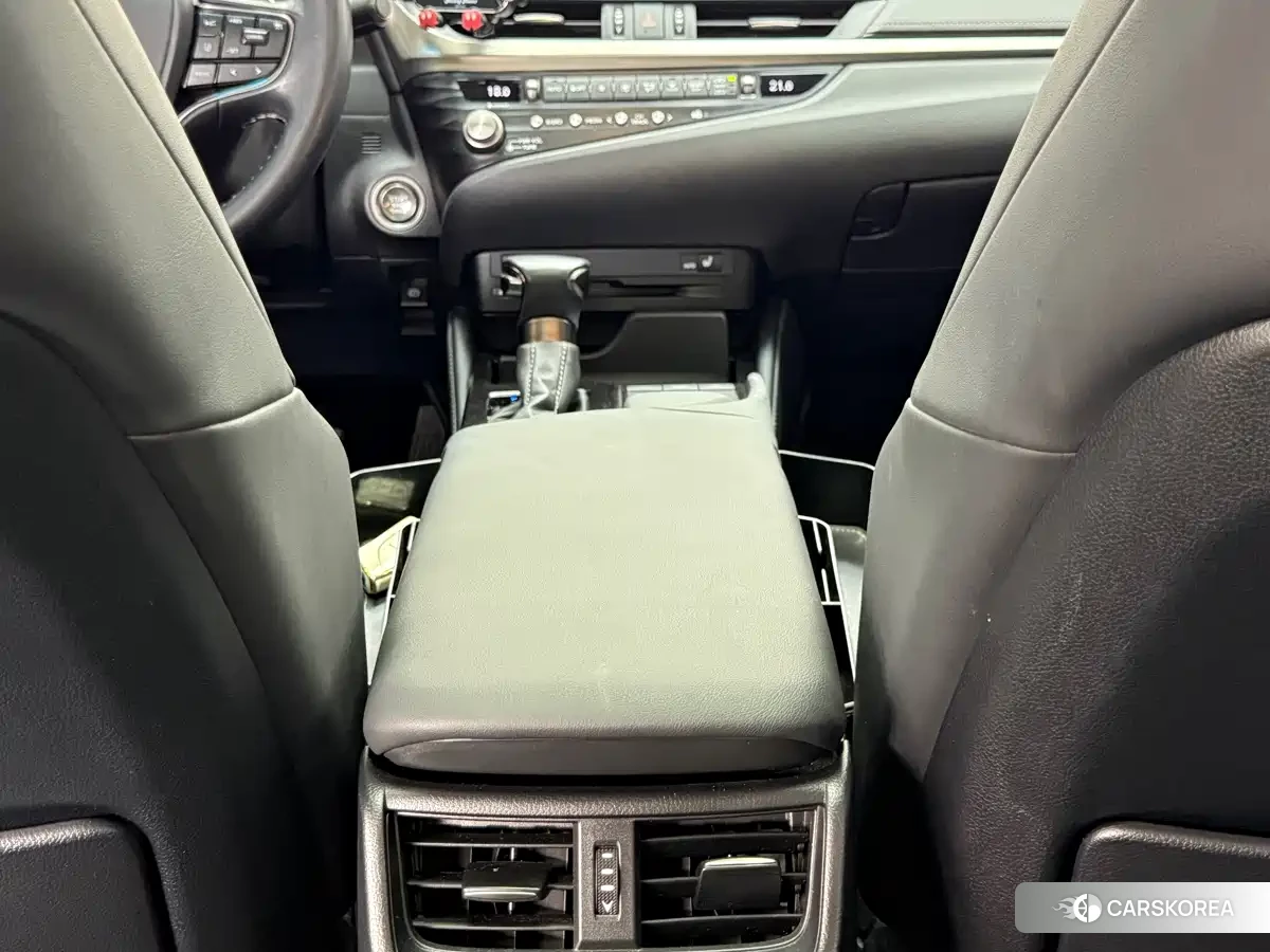 Lexus ES id 4546322 из Китая 14