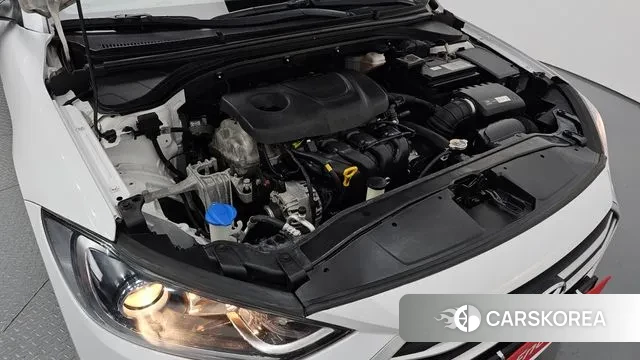 Hyundai Avante AD id 3319847 из Кореи 16