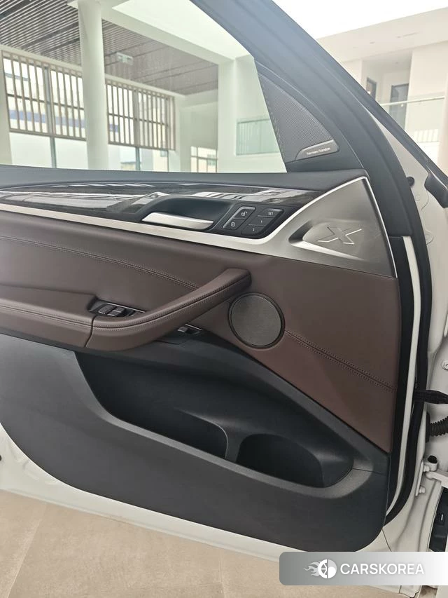 BMW X3 id 4273406 из Китая 19