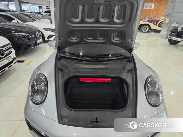 Porsche 911(992) id 4665043 из Кореи 16