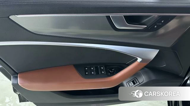 Audi A6L id 4207903 из Китая 13