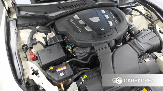 Maserati Ghibli id 4764538 из Кореи 16