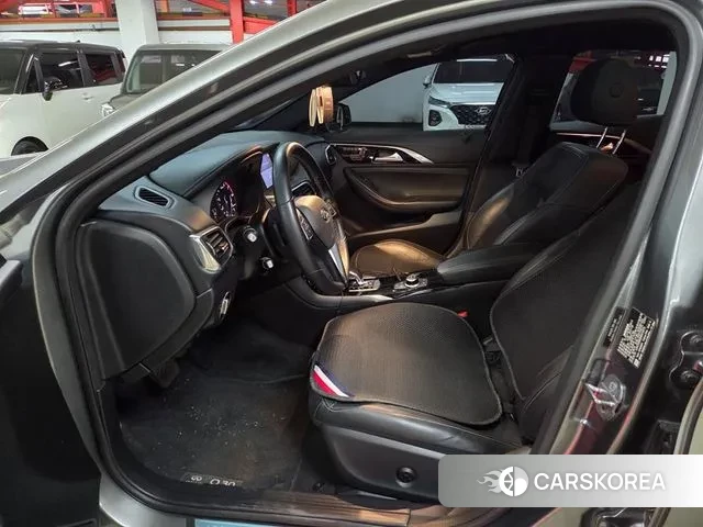 Infiniti Q30 id 3269940 из Кореи 16