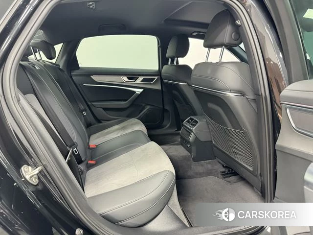 Audi A6L id 4255983 из Китая 15