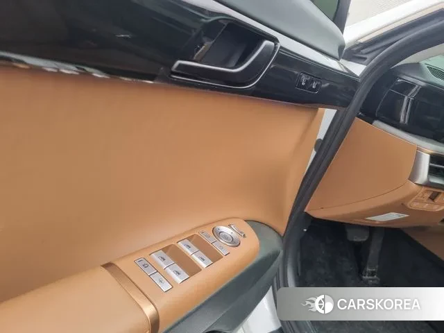 Hyundai Grandeur Hybrid (GN7) id 3279620 из Кореи 16