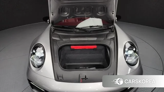 Porsche 911(992) id 3670201 из Кореи 16