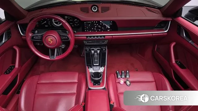 Porsche 911(992) id 3726704 из Кореи 16