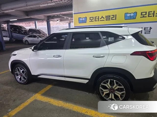 Kia Seltos id 3753564 из Кореи 14