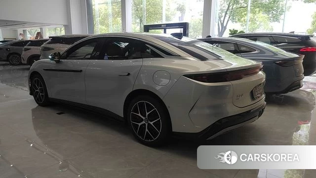 BYD Han L EV 2025 Серебристо-серый из Китая, фото 6