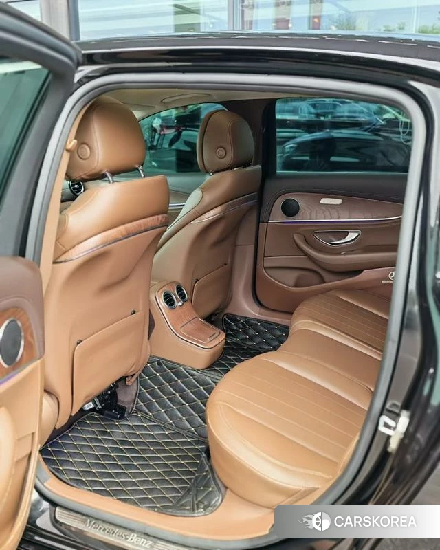 Mercedes-Benz E-class 2021 Черный из Китая, фото 6