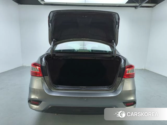 Nissan Xuan Yi id 4210627 из Китая 16
