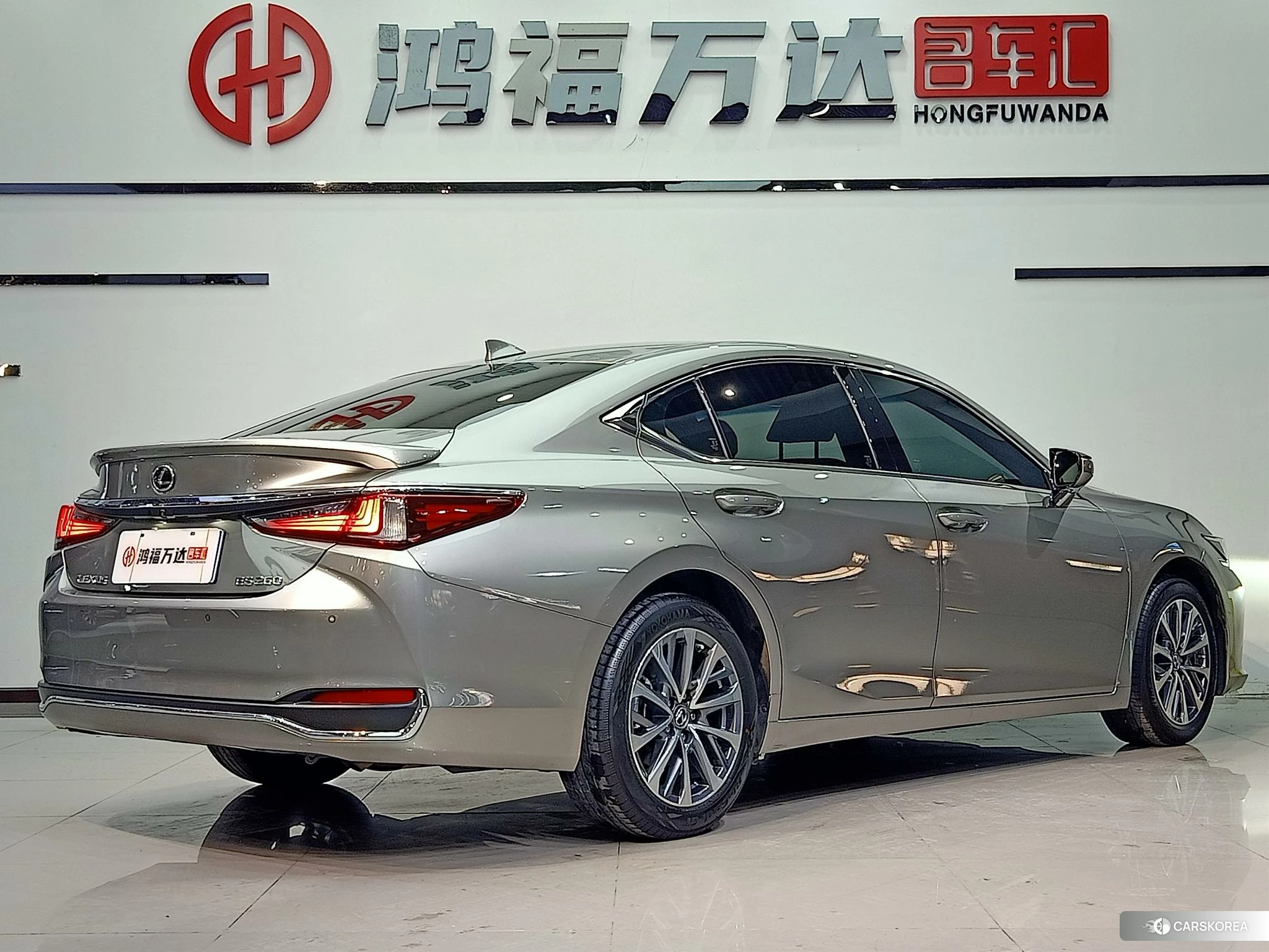 Lexus ES id 4487223 из Китая 21