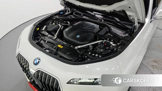 BMW 7 Series (G70) id 4248559 из Кореи 27