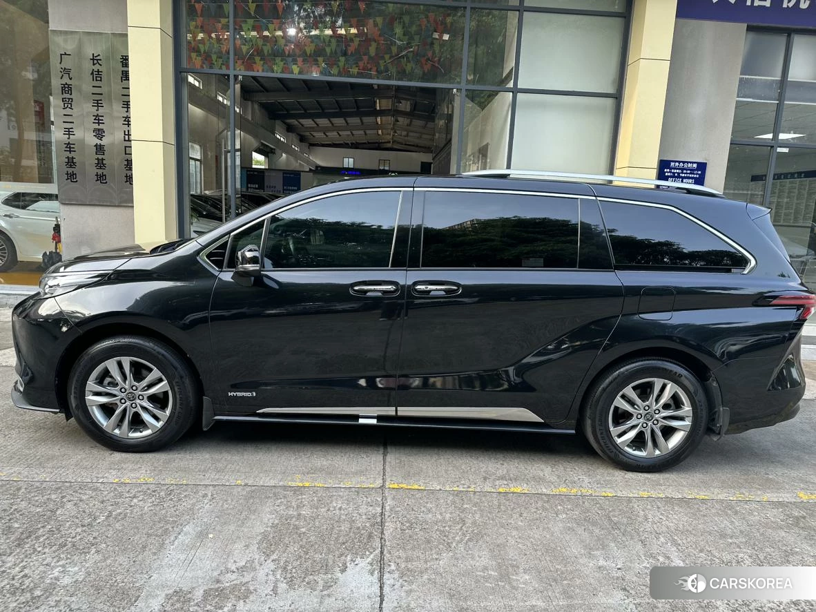 Toyota Saina id 4454757 из Китая 18