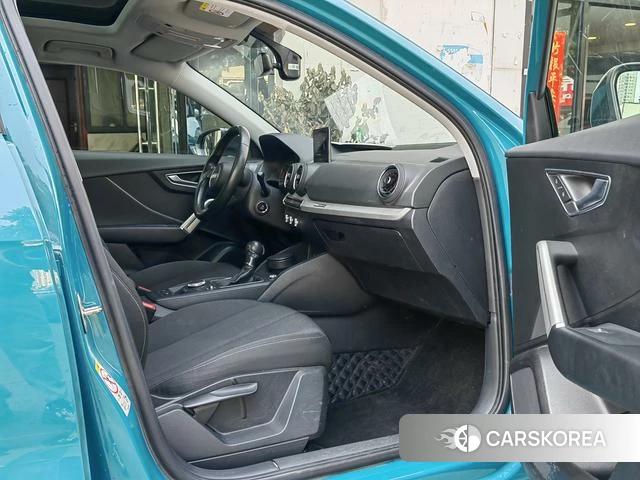 Audi Q2L 2021 Синий из Китая, фото 6