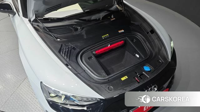 Audi e-Tron GT id 4344063 из Кореи 31