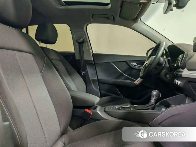 Audi Q2L id 3856332 из Китая 13
