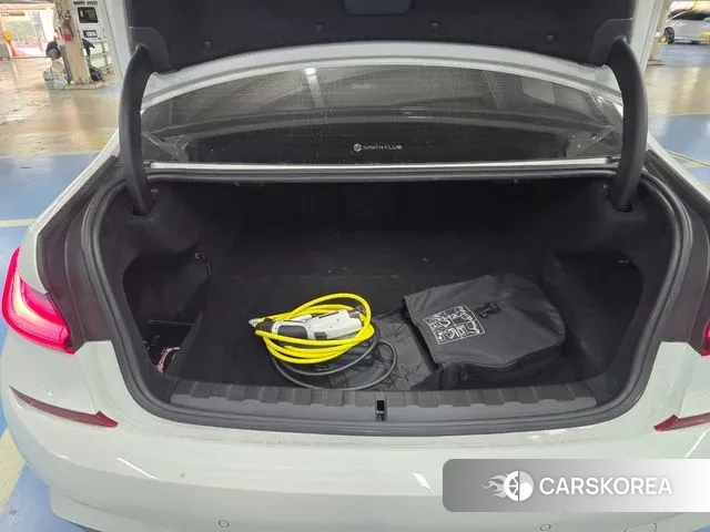 BMW 3 Series (G20) id 3373774 из Кореи 9