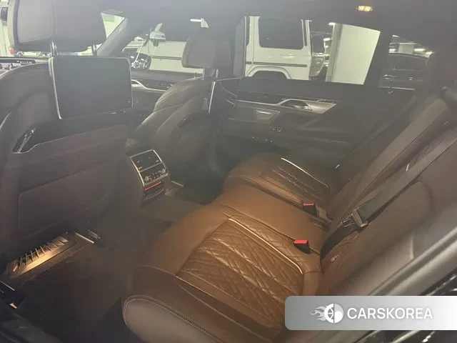 BMW 7 Series (G11) id 3371518 из Кореи 11