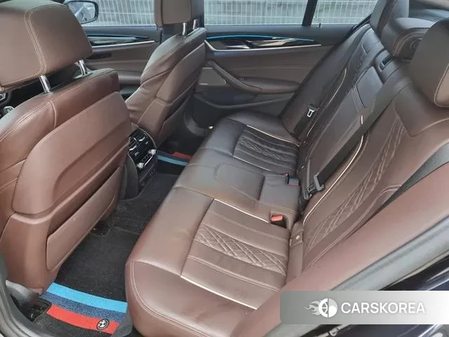 BMW 5 Series (G30) id 3669139 из Кореи 16