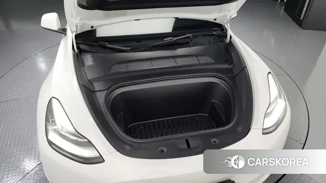 Tesla Model Y id 3310991 из Кореи 16