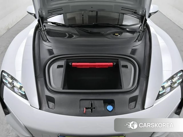 Porsche Taycan id 3786033 из Кореи 16