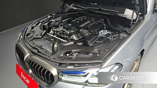 BMW 5 Series (G30) id 3310961 из Кореи 16