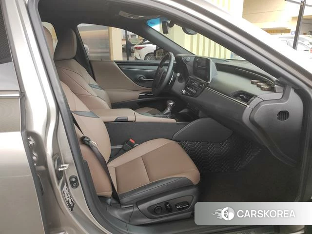 Lexus ES id 4329018 из Китая 12